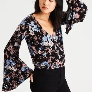 AE bell sleeve top